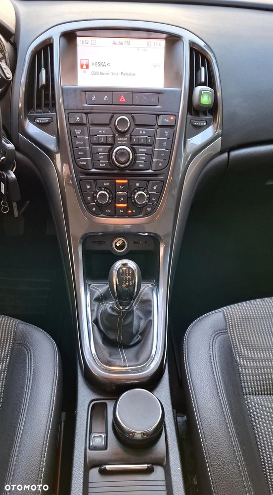 Opel Astra 1.4 Turbo Cosmo - 32