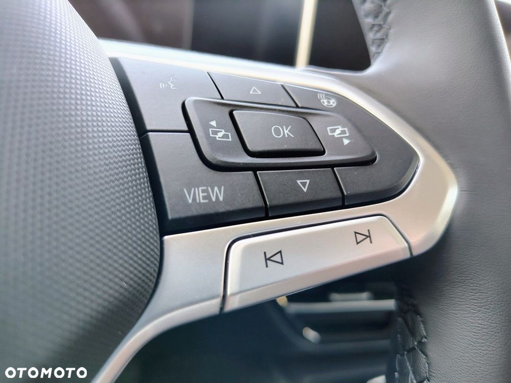 Volkswagen Passat - 13