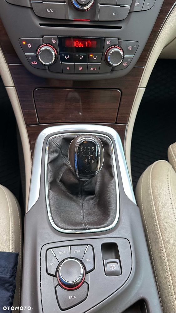 Opel Insignia 2.0 T Sport 4x4 - 18