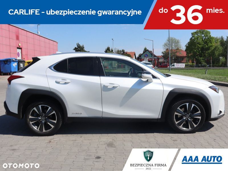 Lexus UX - 8