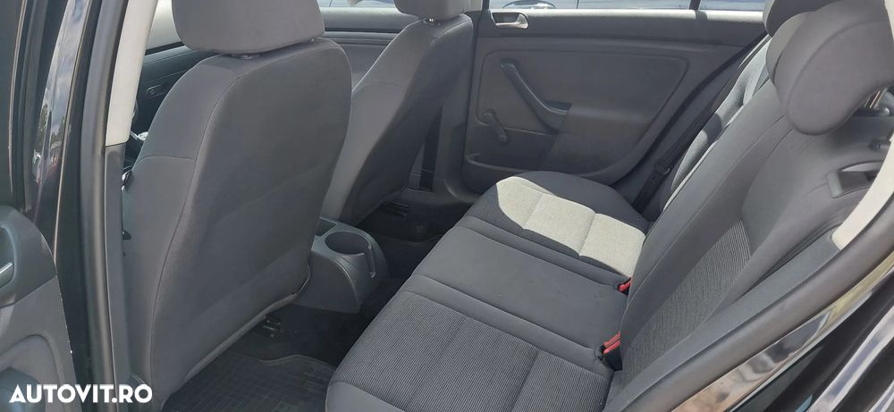 Volkswagen Golf 1.6 Comfortline - 9