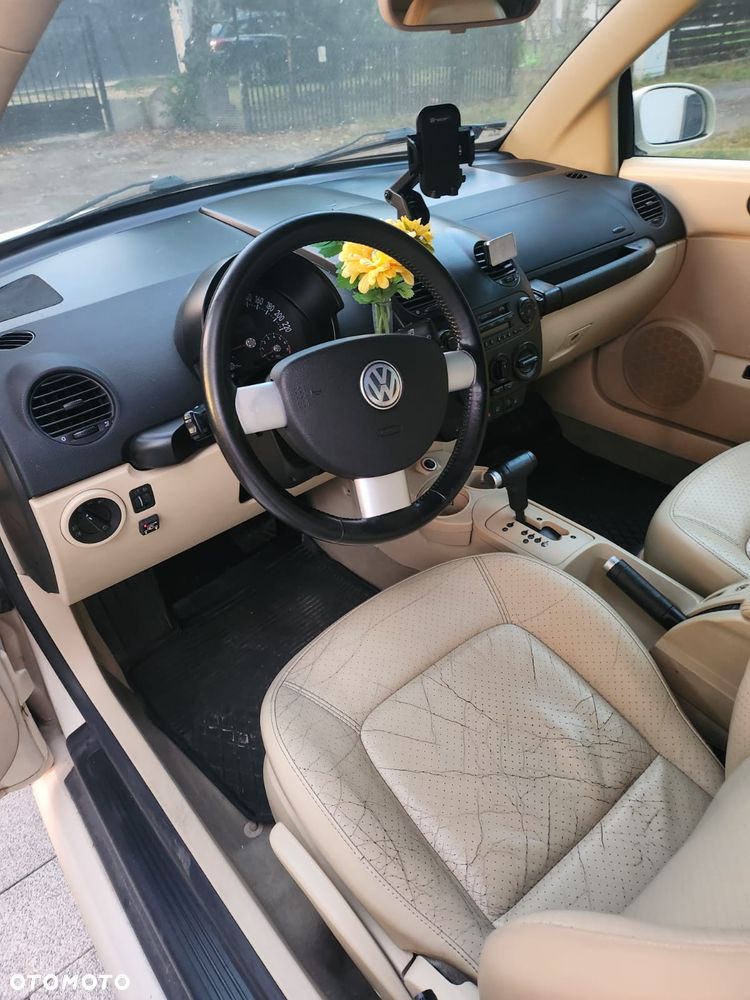 Volkswagen New Beetle 2.0 - 7