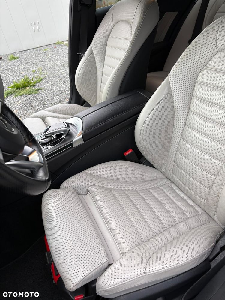 Mercedes-Benz Klasa C 300 7G-TRONIC - 11