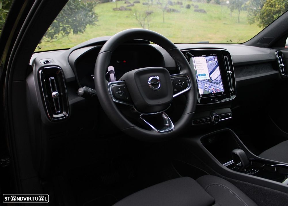 Volvo XC 40 Recharge Core - 19