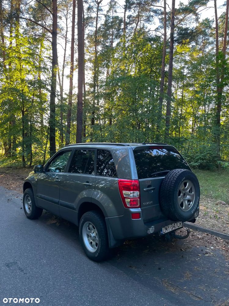 Suzuki Grand Vitara 2.0 - 4
