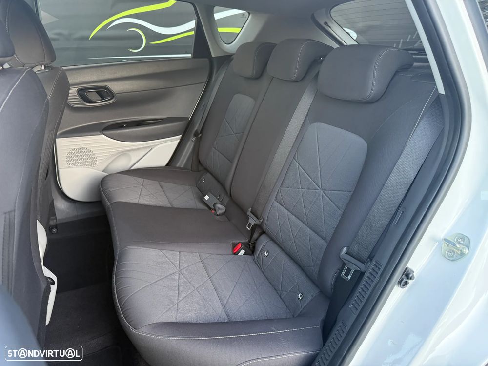 Hyundai Bayon 1.0 T-GDI 48V-Hybrid Intro - 17