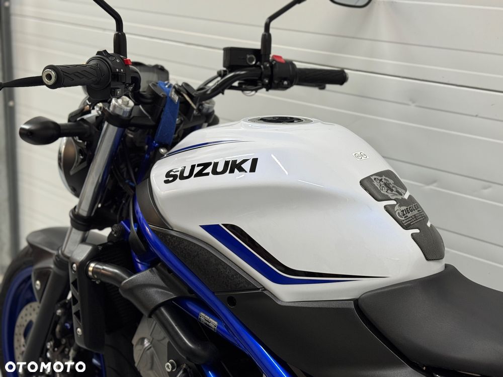 Suzuki SV - 23