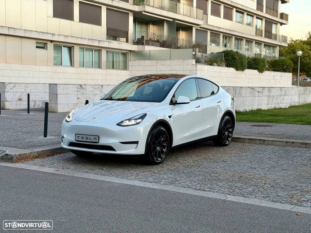 Tesla Model Y Long Range Dual Motor AWD - 3
