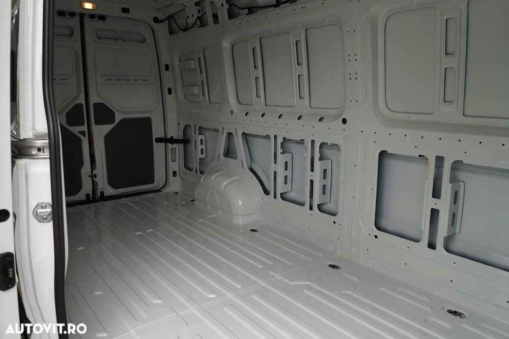 Volkswagen CRAFTER - 10