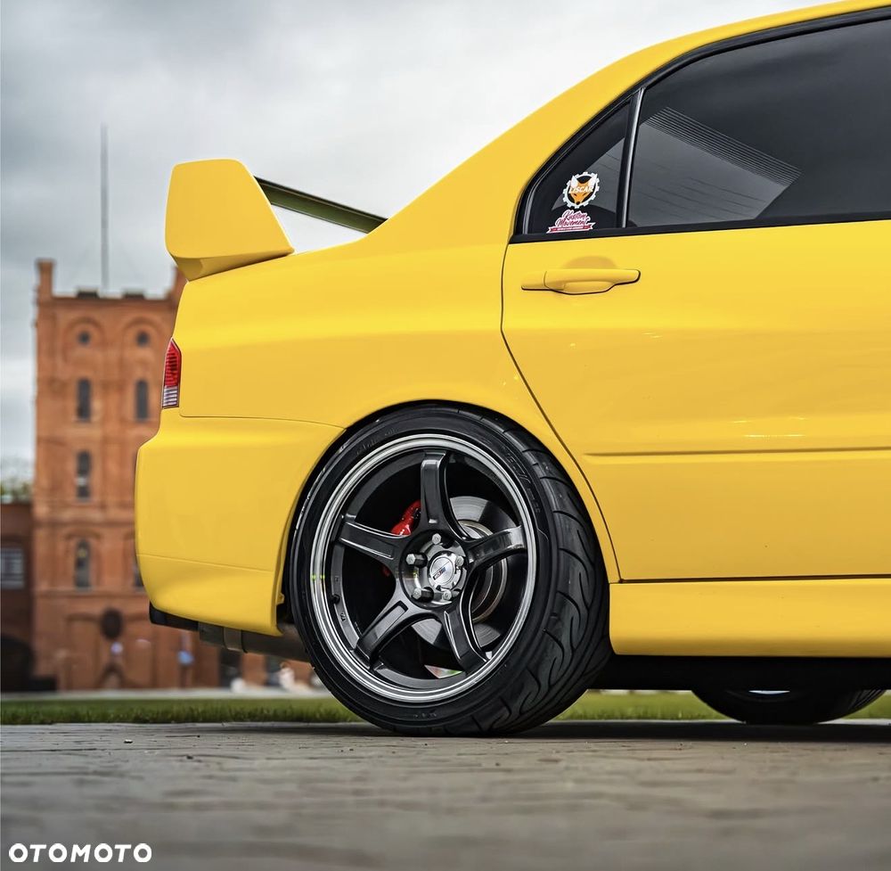 Mitsubishi Lancer Evolution - 8