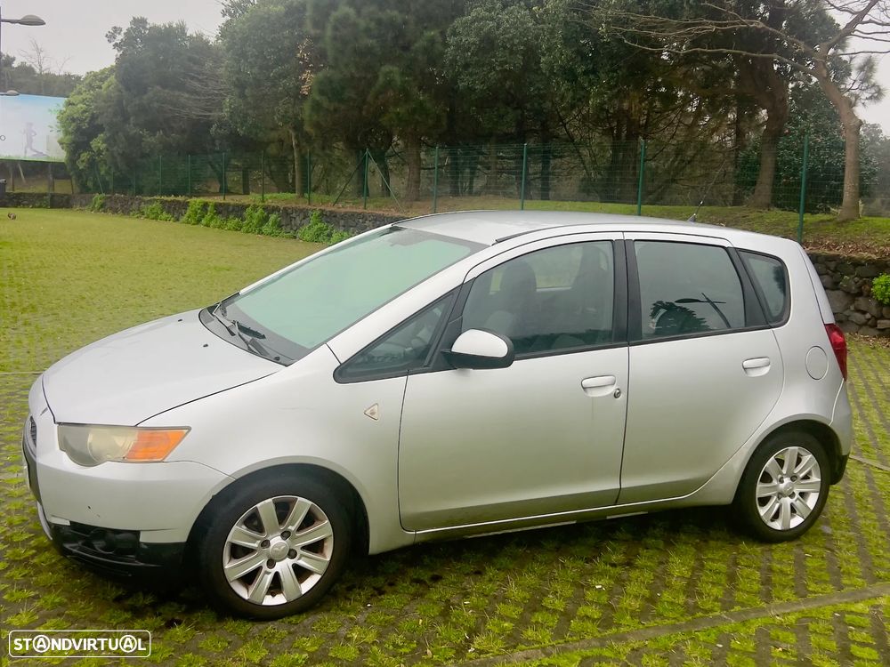 Mitsubishi Colt - 11