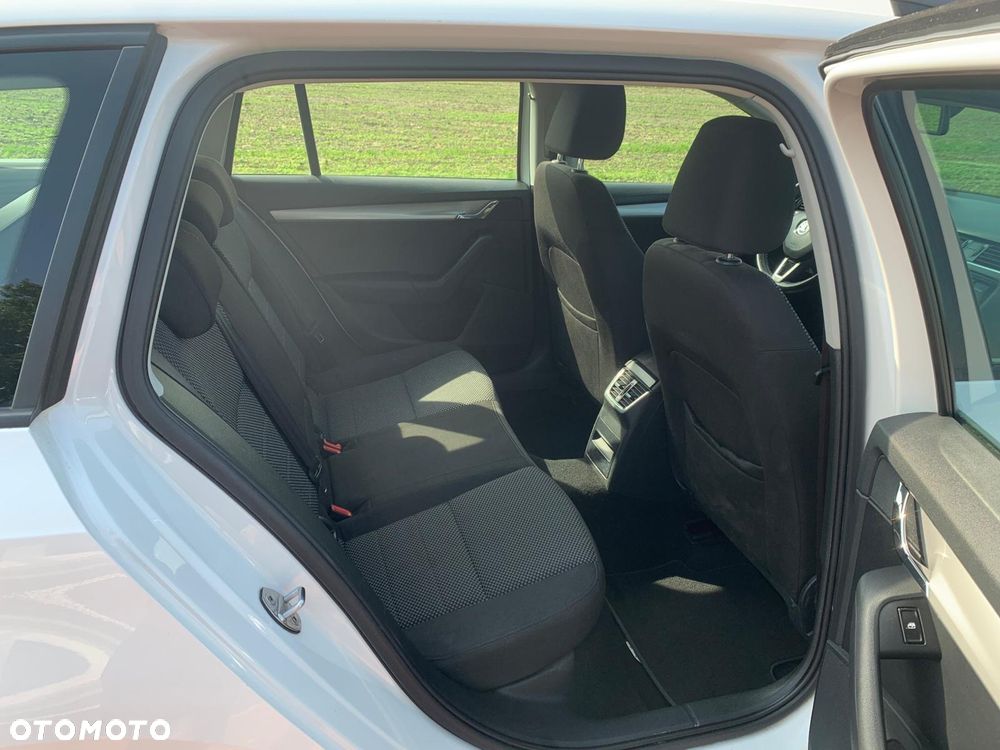 Skoda Octavia 1.6 TDI Active - 24