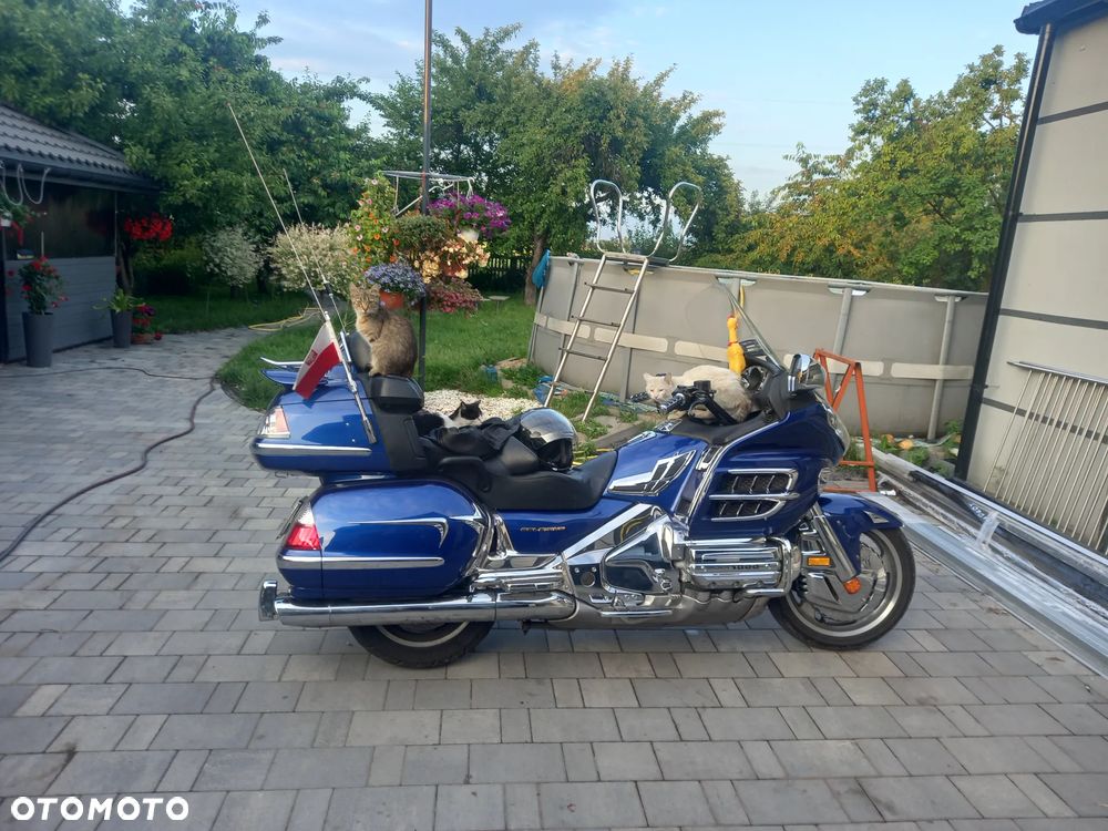 Honda GL - 4