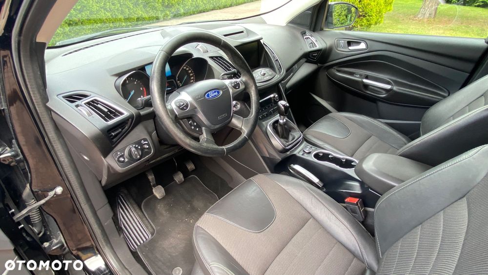 Ford Kuga 2.0 TDCi 2x4 Titanium - 17