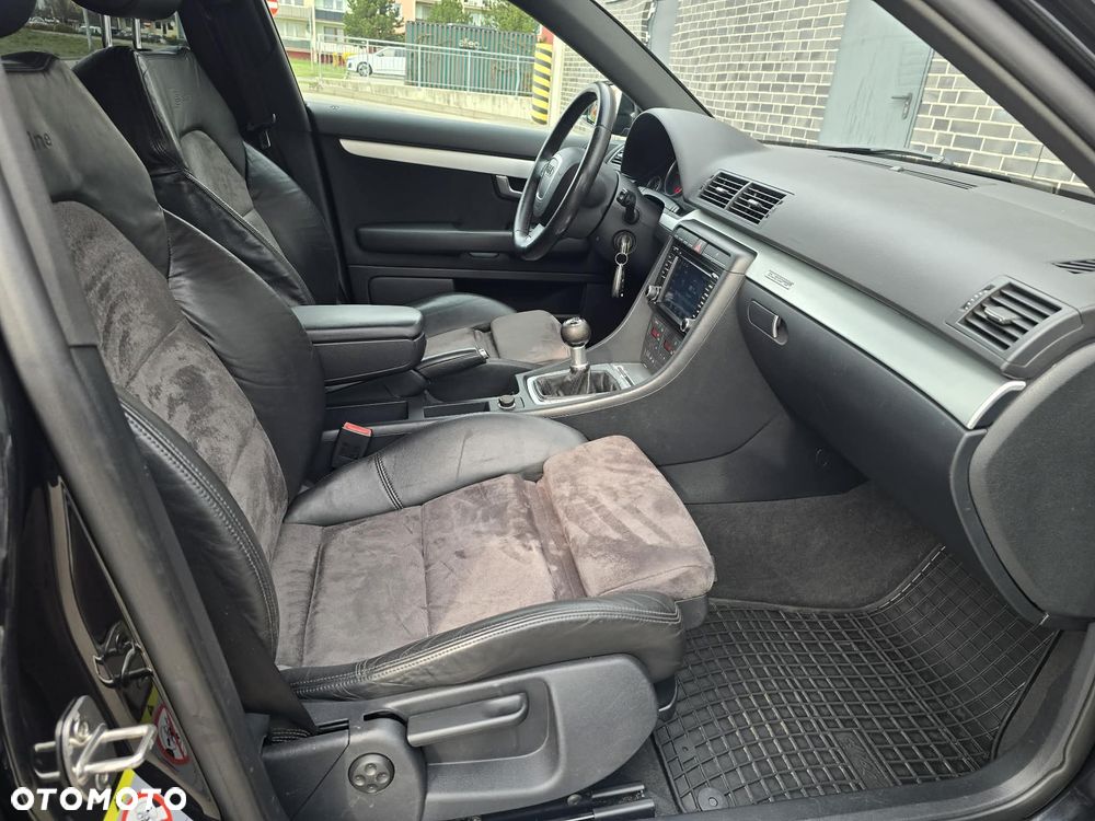 Audi A4 Avant 2.0 TDI DPF quattro - 22