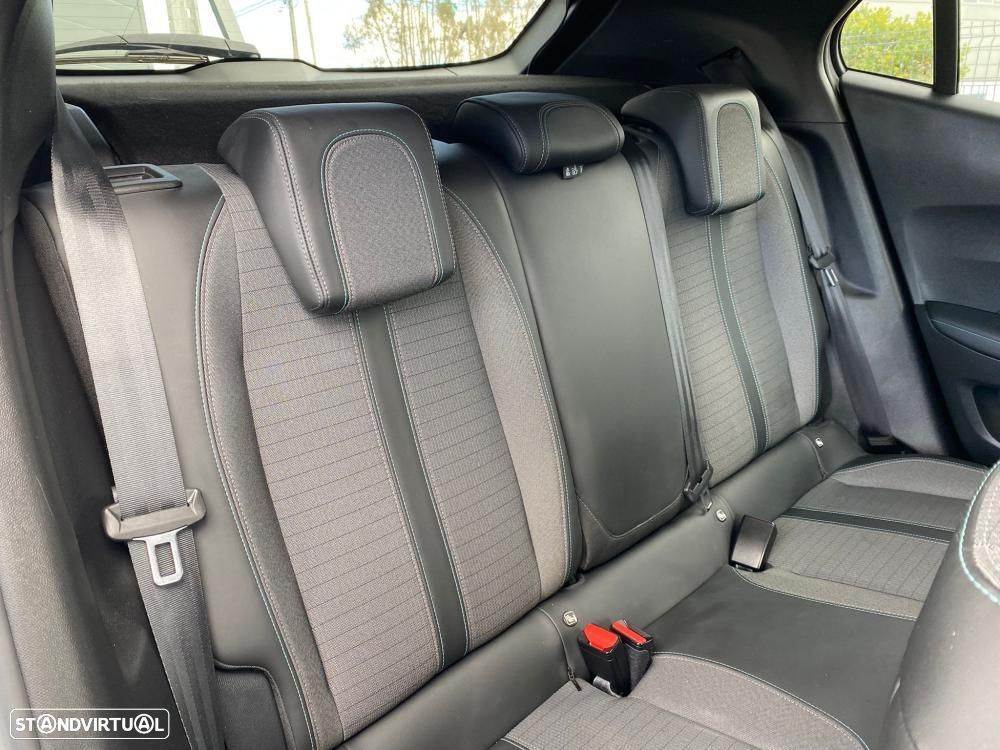 Peugeot 2008 1.5 BlueHDi Active Pack - 11
