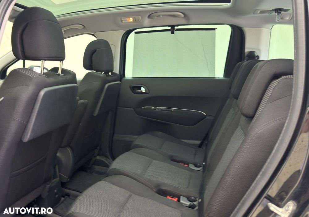 Peugeot 5008 HDI FAP 110 Family Plus - 9