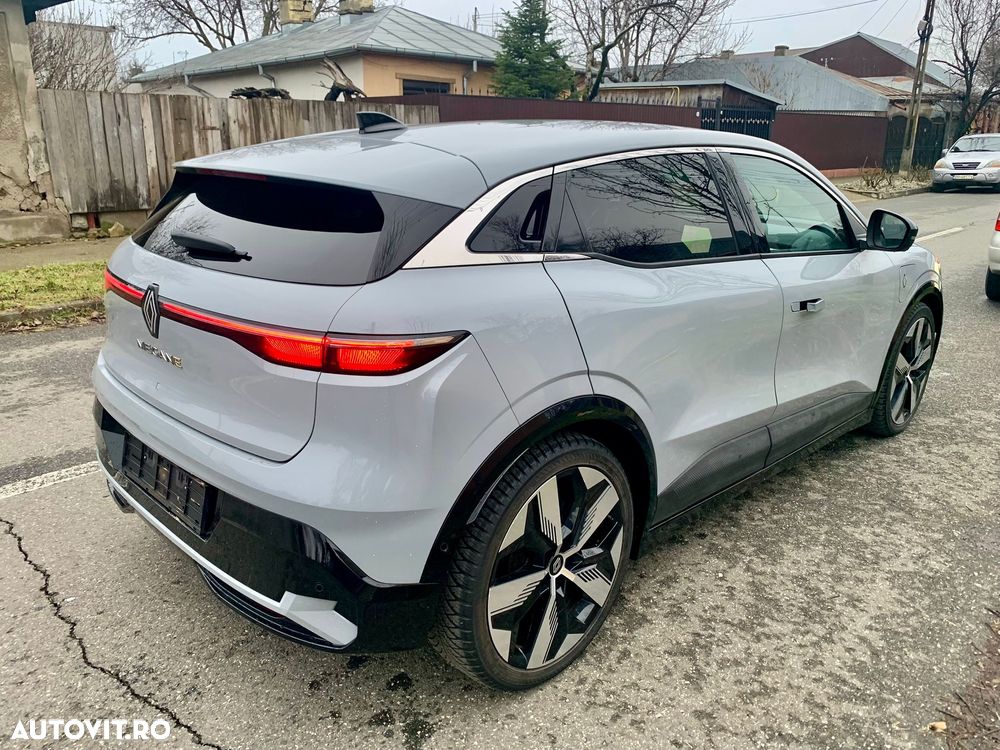 Renault Megane E-TECH 60 kWh 220 CP Techno - 10
