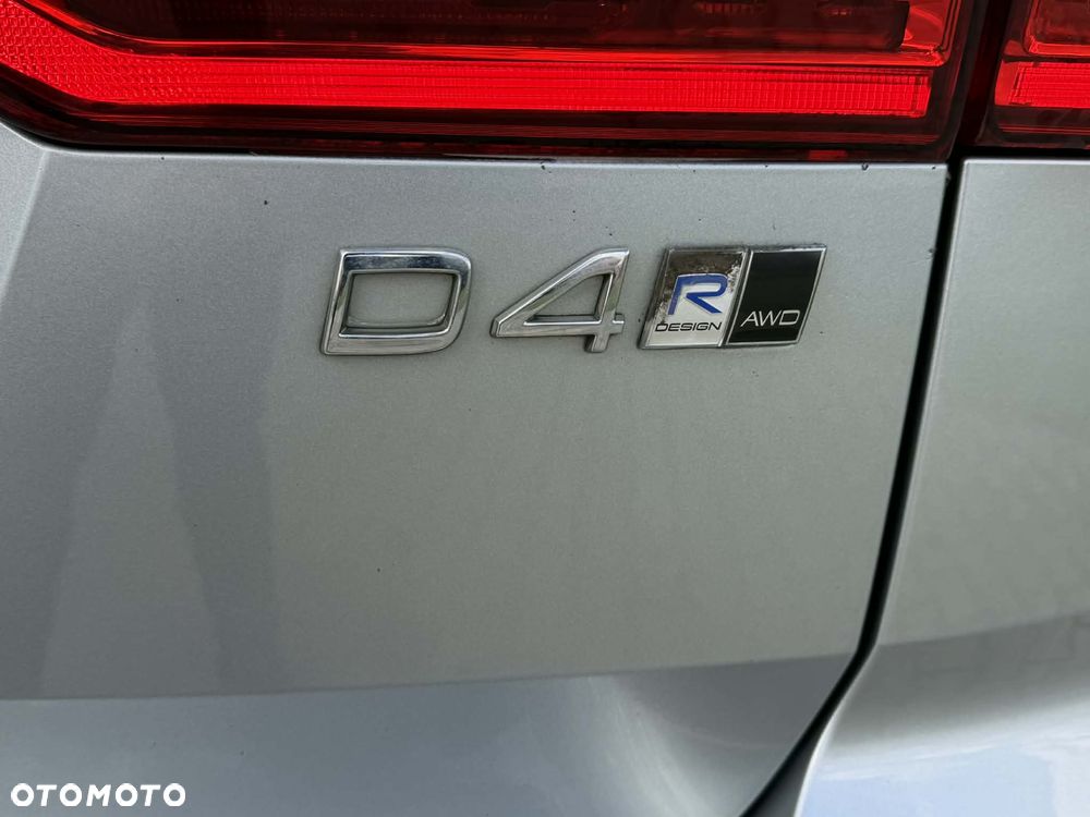 Volvo XC 60 D4 AWD Geartronic RDesign - 9