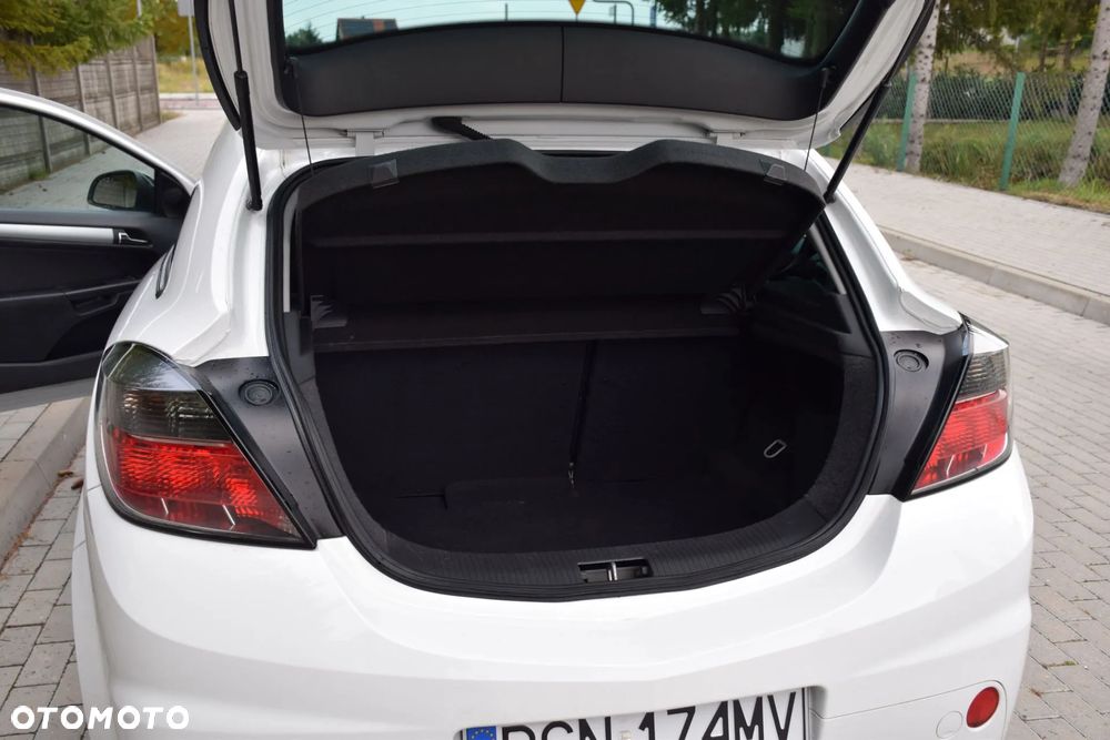 Opel Astra III GTC 1.6 Sport - 20