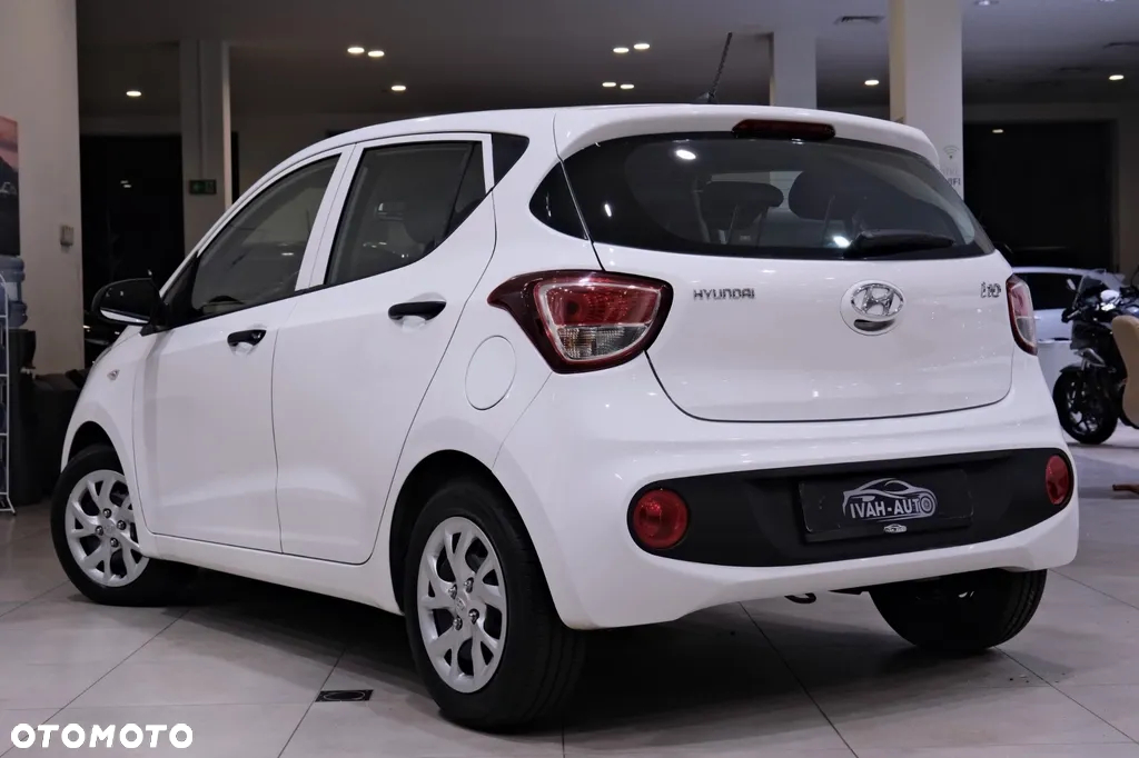 Hyundai i10 1.0 - 10