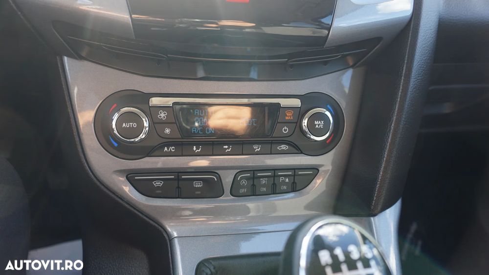 Ford Focus 1.0 EcoBoost Start-Stopp-System Titanium - 26