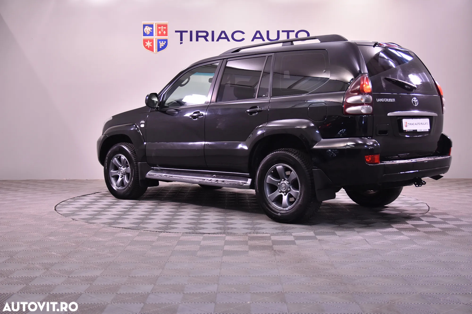 Toyota Land Cruiser 3.0 TD-4D Aut VX - 3