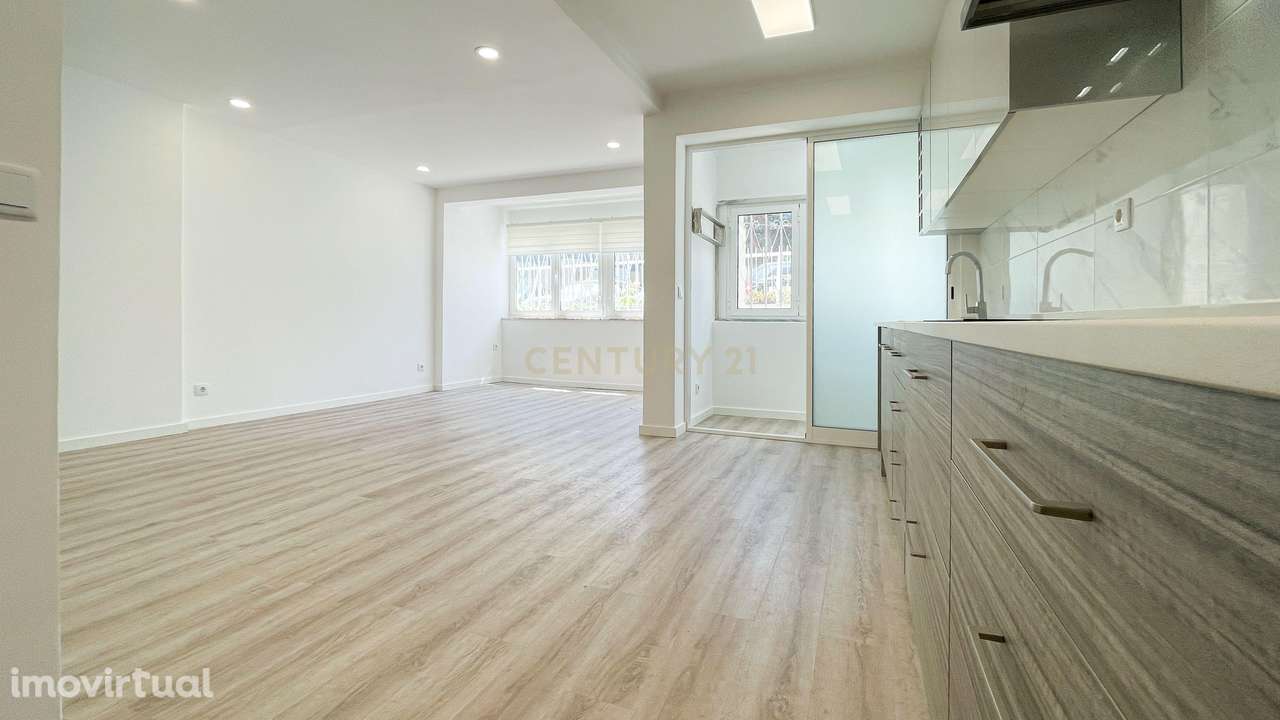 Apartamento T1+1 - São Domingos de Rana - Garagem Box - Arrendamento - Grande imagem: 2/20