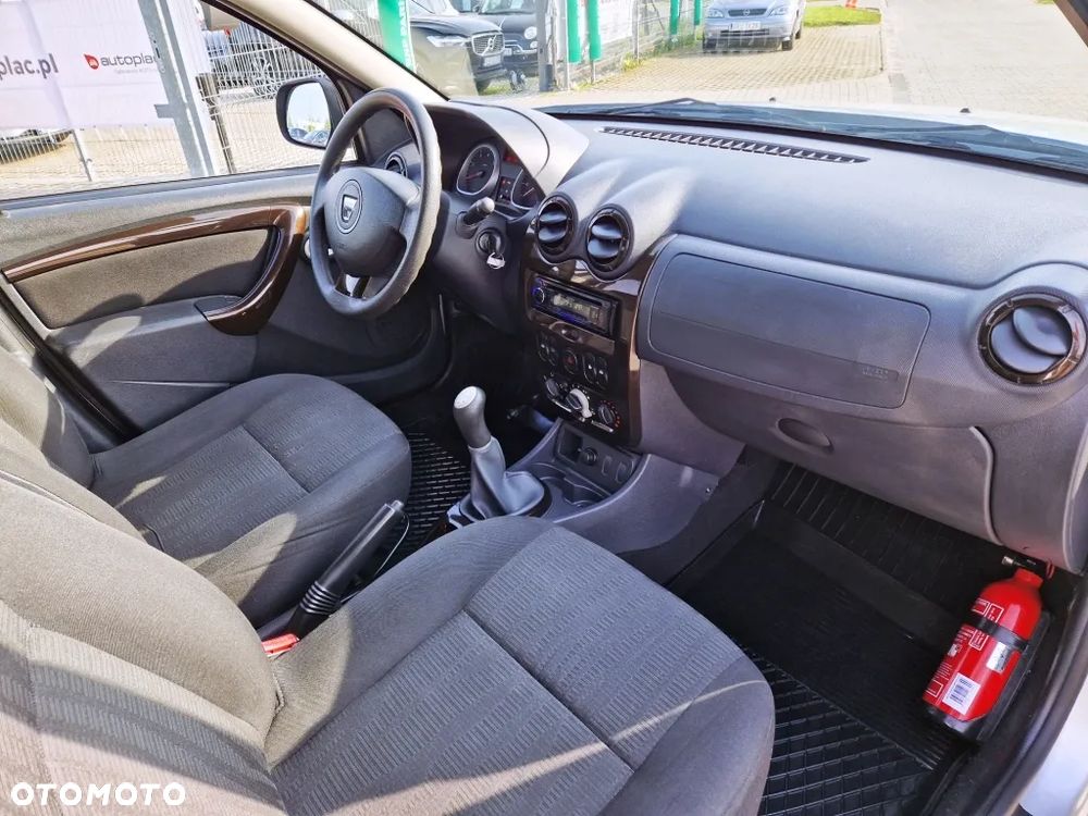 Dacia Duster 1.6 16V 4x2 Prestige - 31