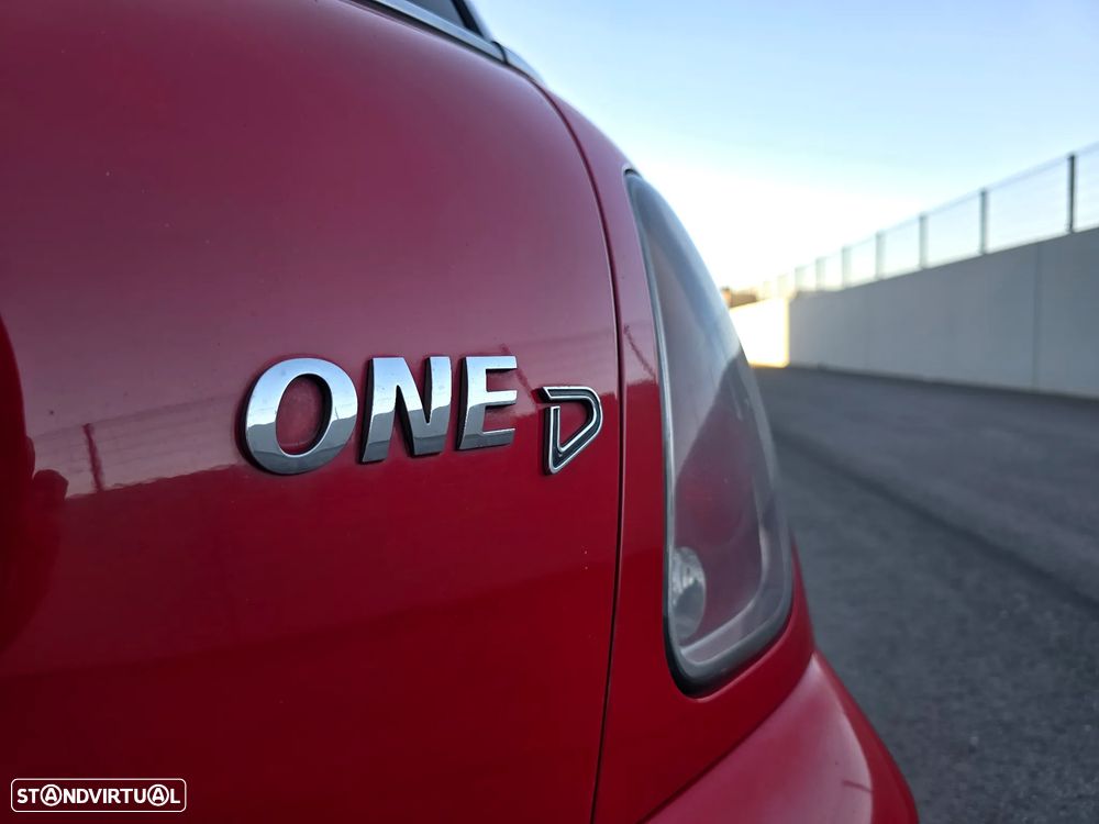 MINI 3 Portas One D - 12