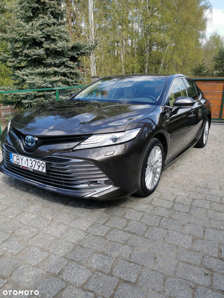 Toyota Camry - 1