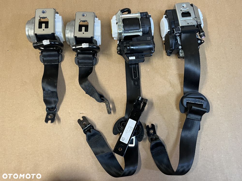 PASY BEZPIECZEŃSTWA AUDI A3 8Y0 KOMPLET AUDI A3 2020-2025 3 WTYCZKI - 1