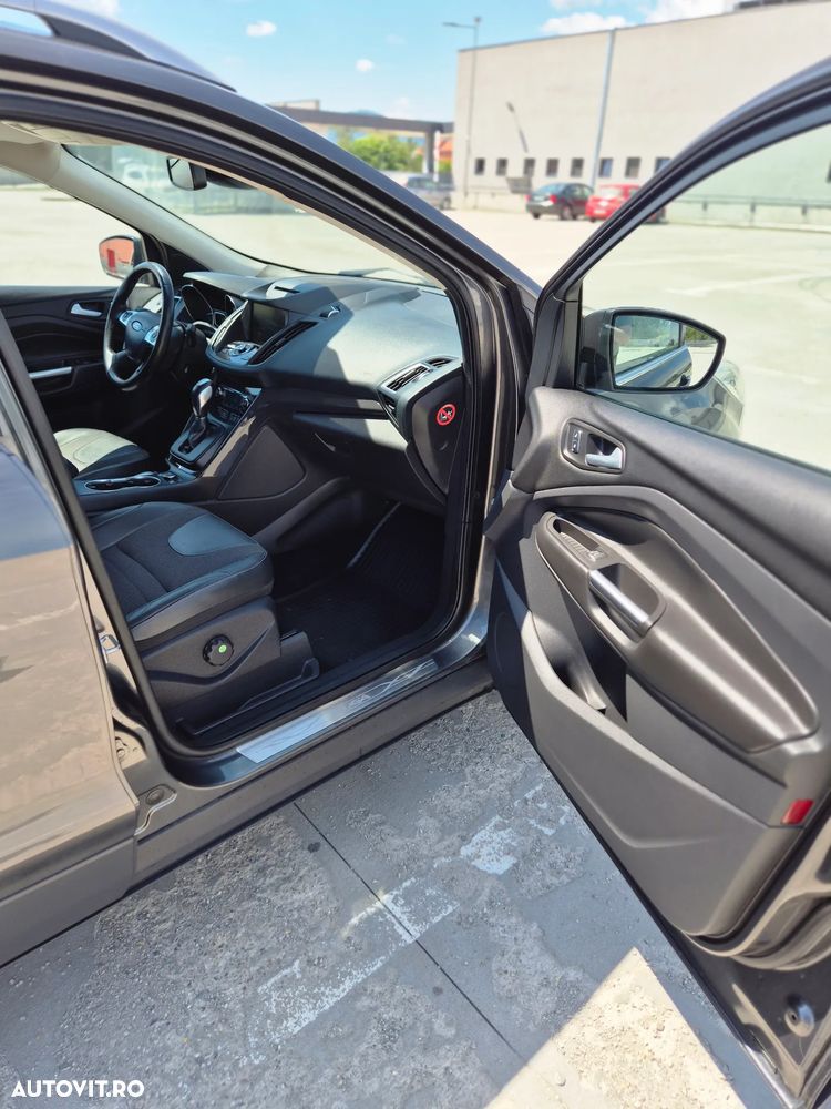 Ford Kuga 1.5 EcoBoost 4WD Aut. Titanium - 3