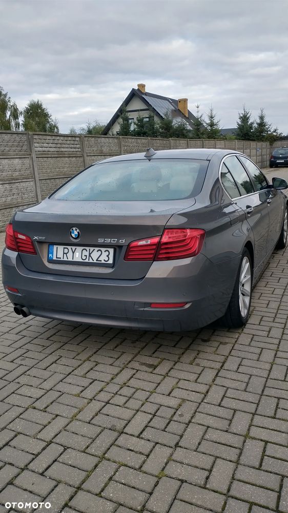 BMW Seria 5 530d xDrive Luxury Line - 10