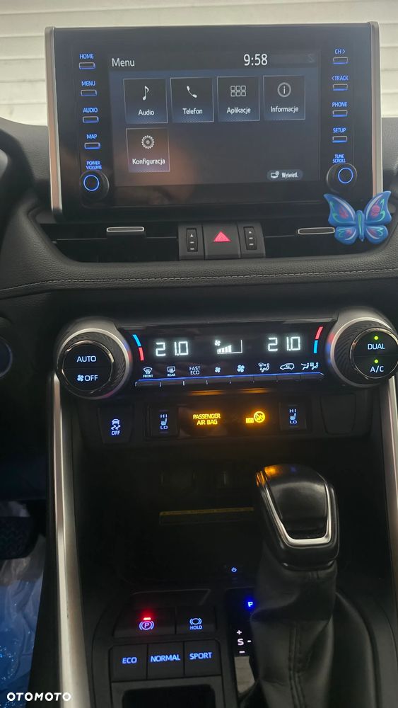 Toyota RAV4 - 8