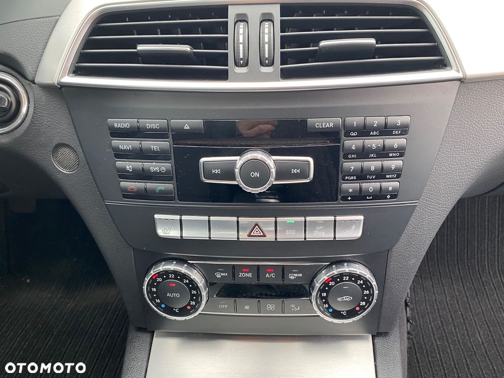 Mercedes-Benz Klasa C 180 (BlueEFFICIENCY) Avantgarde - 29
