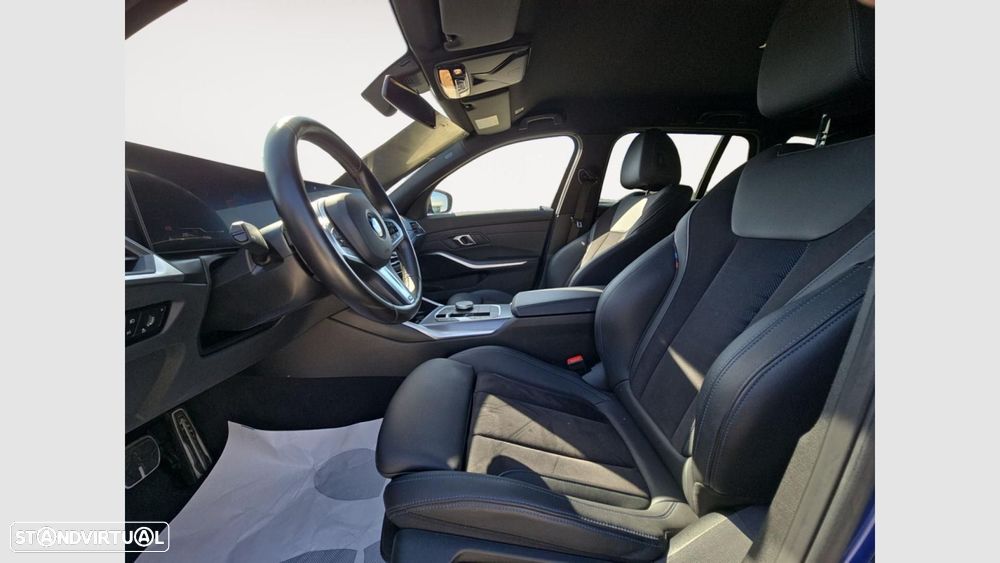 BMW 320 d Pack Desportivo M Auto - 10