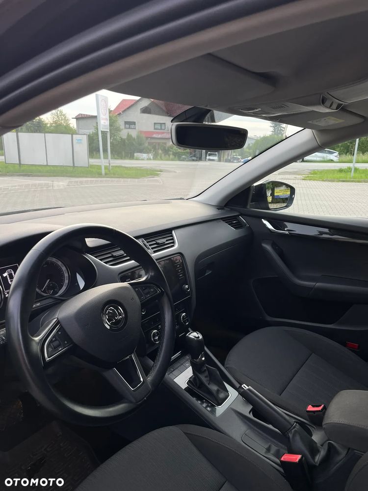 Skoda Octavia 2.0 TDI SCR 4x4 Style DSG - 12