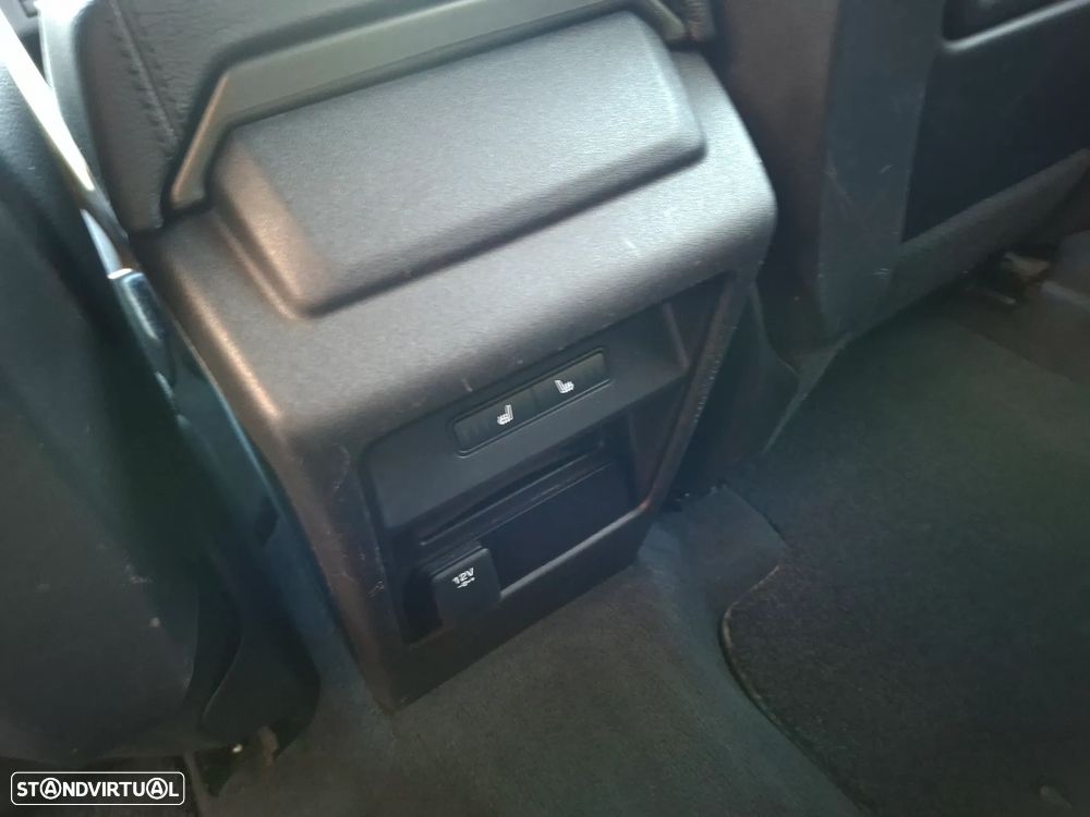 Land Rover Discovery Sport TD4 HSE Luxury - 20