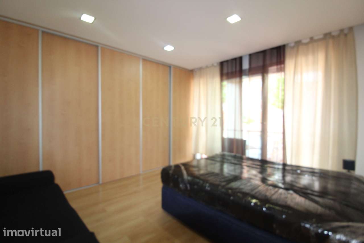 Excelente apartamento T0 na Quinta da Portela - Grande imagem: 4/10