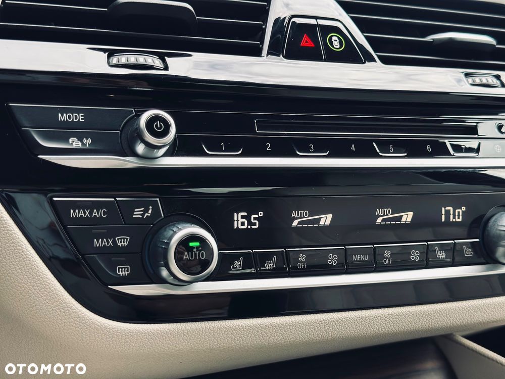 BMW Seria 5 530i GPF M Sport sport - 35
