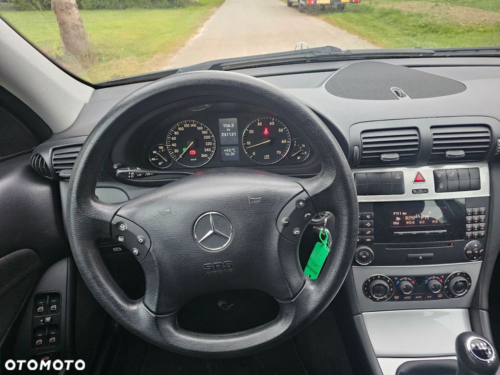 Mercedes-Benz Klasa C 180 Kompressor Classic Sport Edition - 11