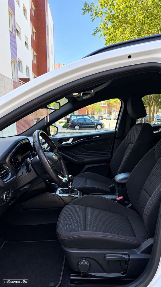 Ford Focus 1.0 EcoBoost Hybrid ST-LINE STYLE - 10