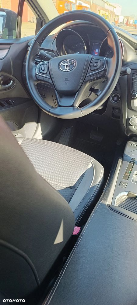 Toyota Avensis 2.0 Prestige MS - 17