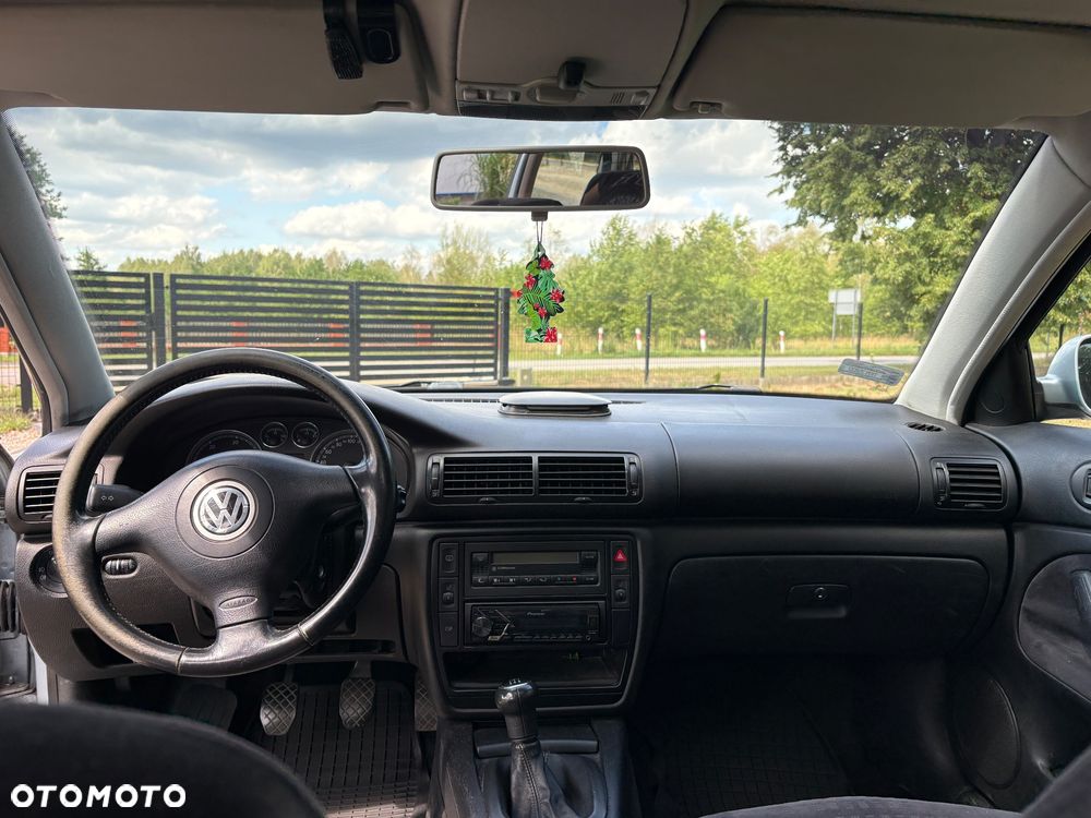 Volkswagen Passat - 18