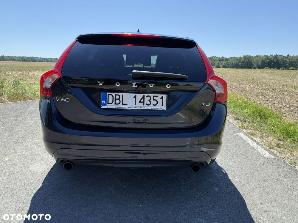 Volvo V60 T3 Geartronic Momentum - 22