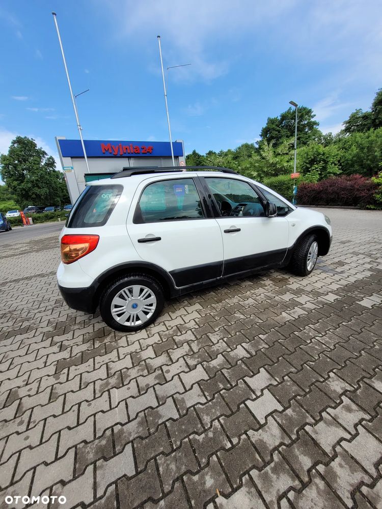 Fiat Sedici 1.9 Multijet DPF 4x4 Emotion - 4