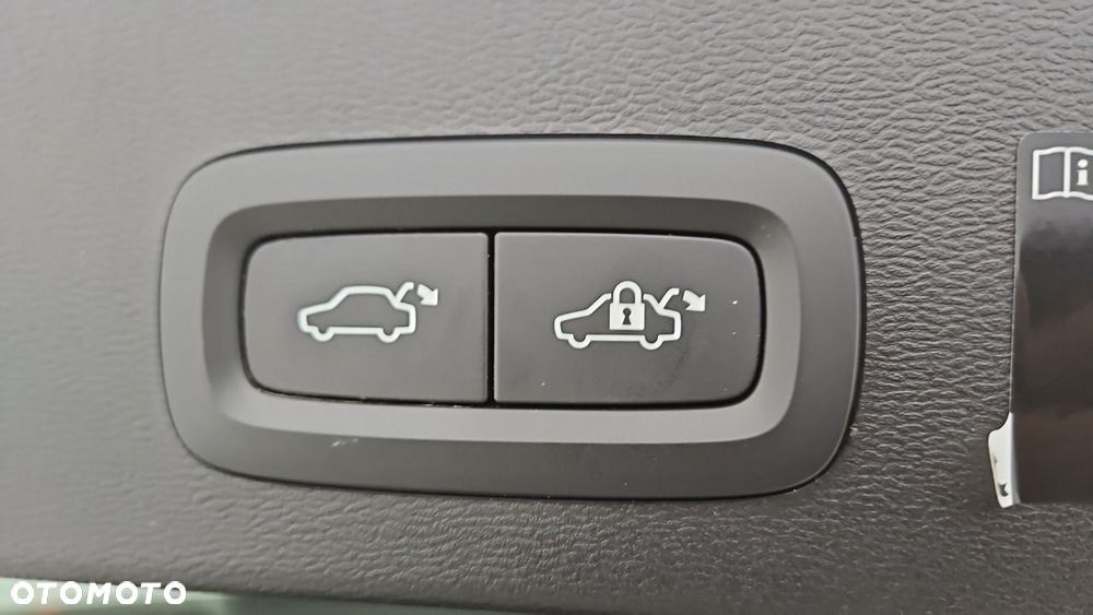 Volvo XC 40 T5 Plug-In Hybrid R-Design - 24