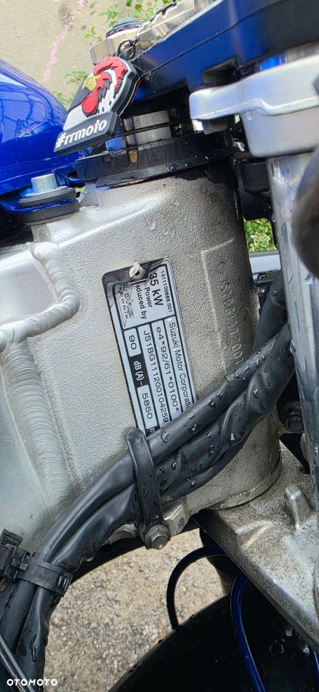 Suzuki GSX-R - 22