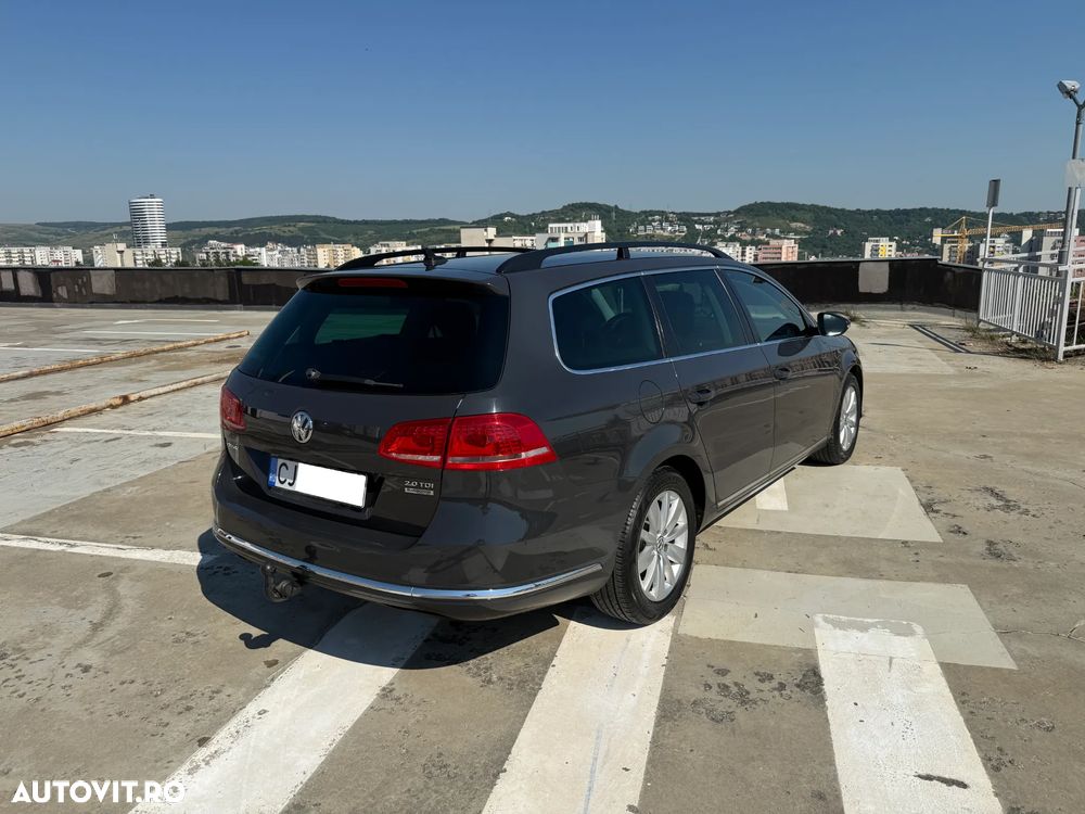 Volkswagen Passat 2.0 TDI BlueMotion Technology Exclusive - 12